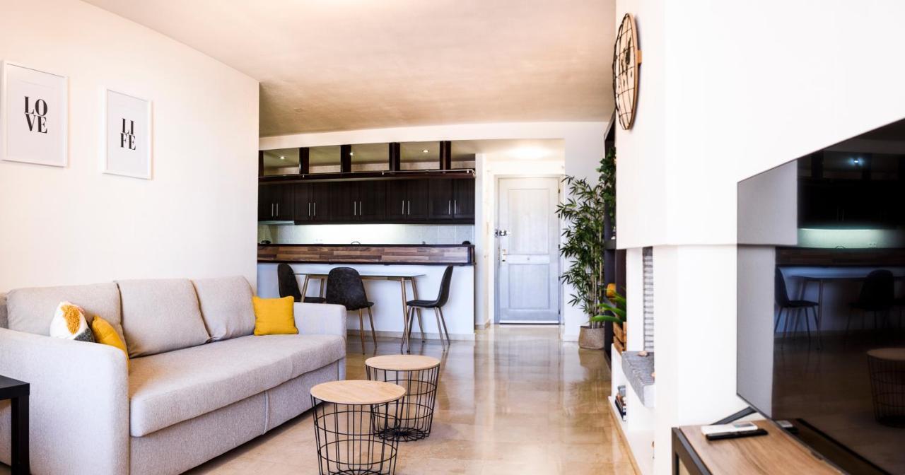 Estepona Marina With Sea Views, Pool And Parking المظهر الخارجي الصورة